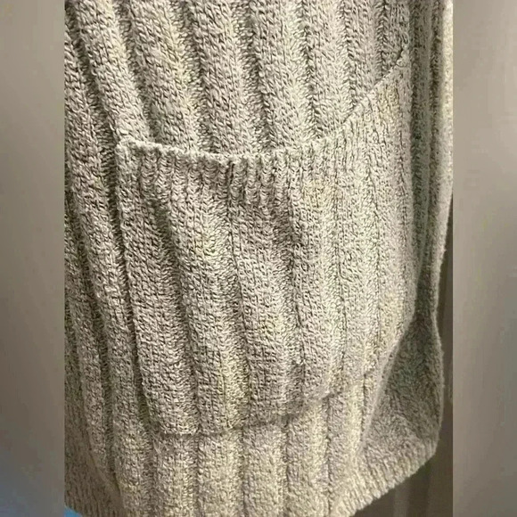 No Boundaries gray open sweater/cardigan ribbed with pockets & lace up back - Picture 3 of 10